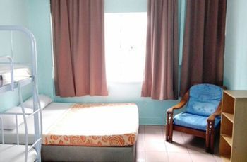 Jesselton Cabin Kota Kinabalu Exterior photo