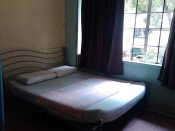 Jesselton Cabin Kota Kinabalu Exterior photo